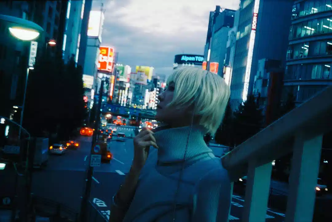 1764504472796-hana-in-shinjuku-mamiya-rb67-127mm-f3-5-65mm-f4-cinestill-v0-1i6mjikg424g1.jpg